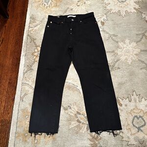 Levi’s women’s Black Jeans wedgie straight size 26